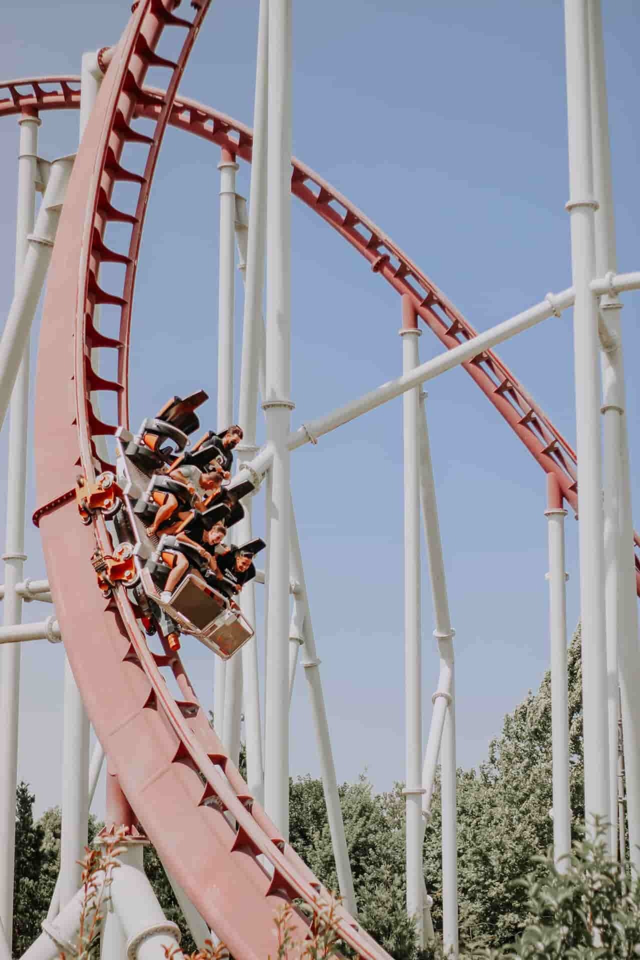 CONTROL DE SEGURIDAD EN ATRACCIONES DE FERIA